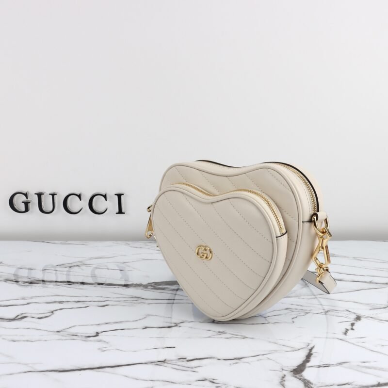 Fake Gucci Interlocking G Mini Heart White - Image 8