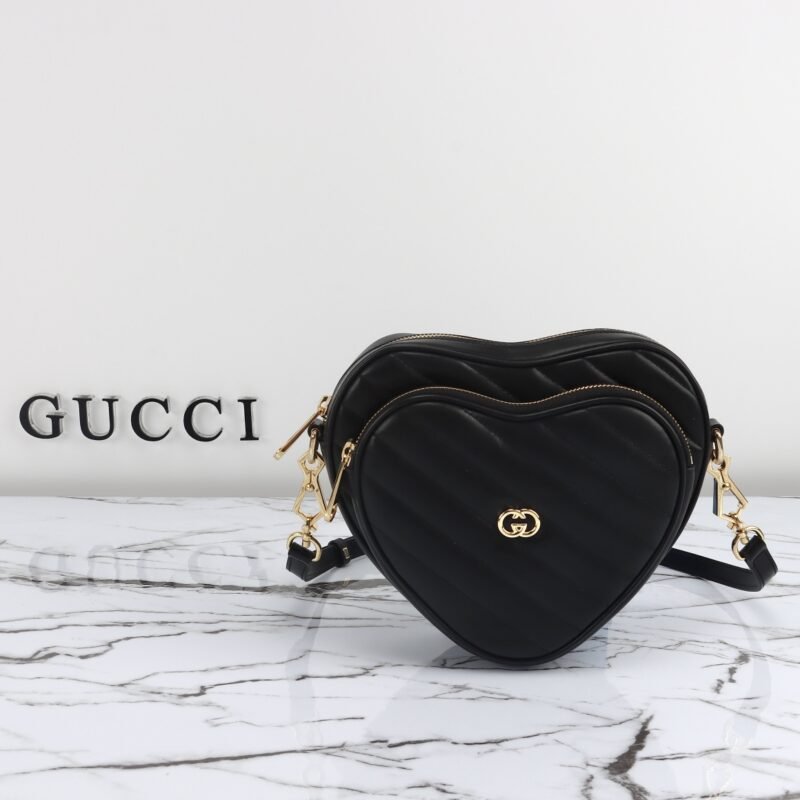 Fake Gucci Interlocking G Mini Heart Black
