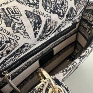 Alternative view of Fake Lady Dior D – Lite Beige Paris