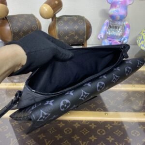 Alternative view of Fake Louis Vuitton Pochette S – Lock