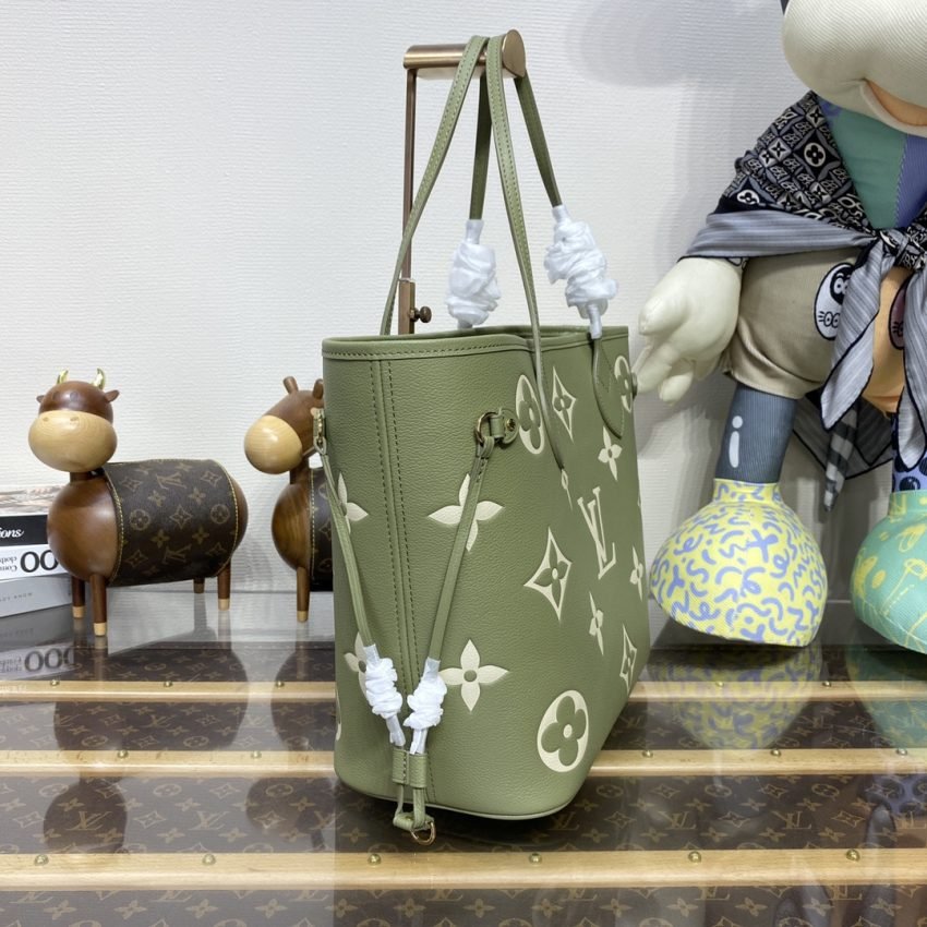 Replica Louis Vuitton Neverfull MM Green - Image 4
