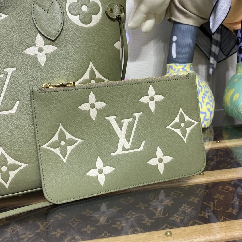 Replica Louis Vuitton Neverfull MM Green - Image 6