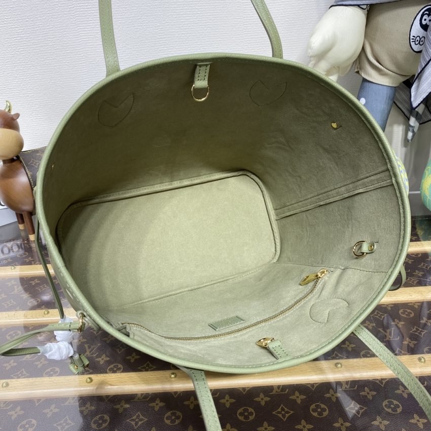 Replica Louis Vuitton Neverfull MM Green - Image 9