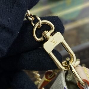 Alternative view of Replica Louis Vuitton Favorite White Grid