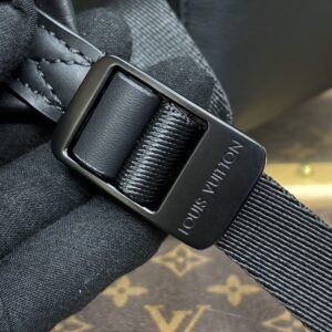 Alternative view of Replica Louis Vuitton Discovery Backpack Full Black