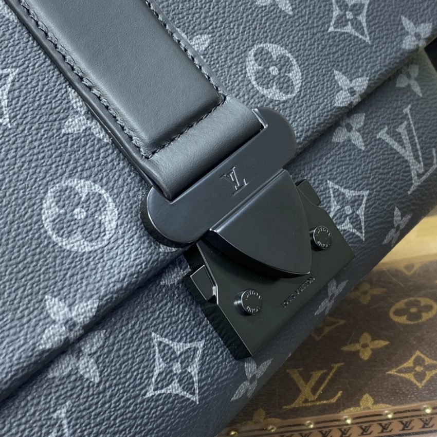 Fake Louis Vuitton S – Cape Messenger Black - Image 2