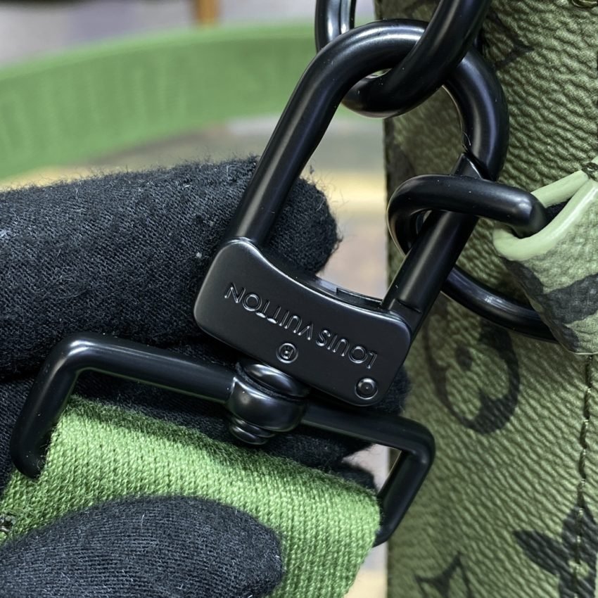 Replica Louis Vuitton Trio Messenger Green - Image 8