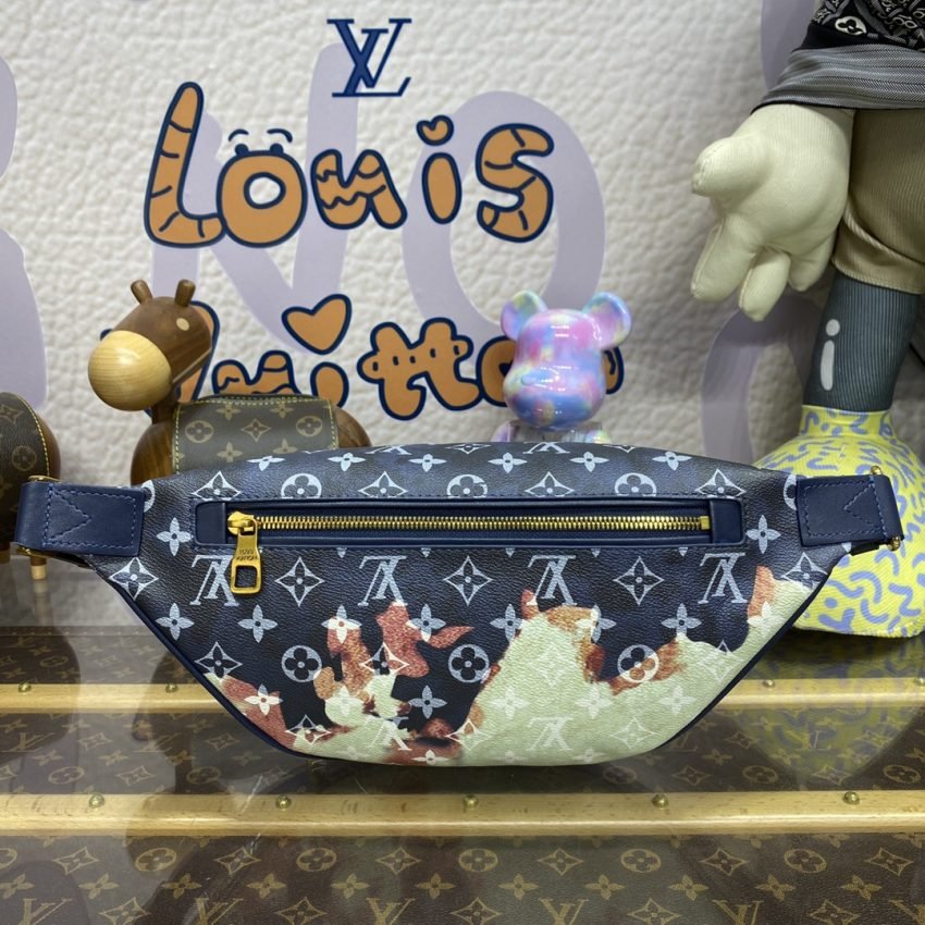 Fake Louis Vuitton Bumbag Discovery Blue Fire - Image 5