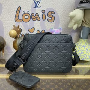 Replica Louis Vuitton Trio Messenger Full Black