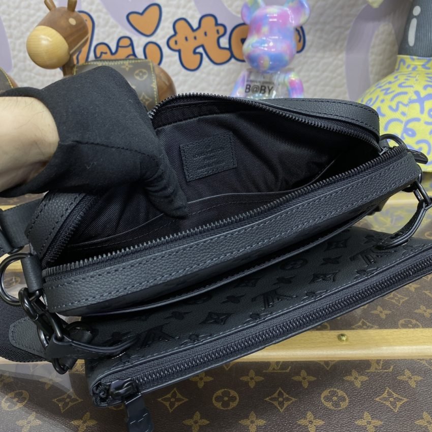 Replica Louis Vuitton Trio Messenger Full Black - Image 7