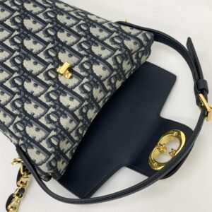 Alternative view of Replica Dior 30 Montaigne Amber Chain