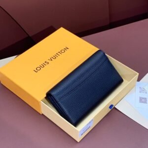 Alternative view of Louis Vuitton Capucines Long Dark Blue