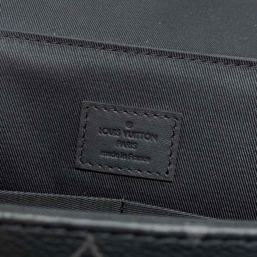 Fake Louis Vuitton Saumur Messenger Bag - Image 6