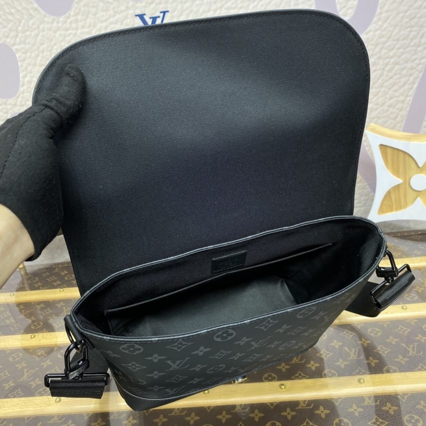 Fake Louis Vuitton Saumur Messenger Bag - Image 7