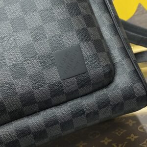 Alternative view of Replica Louis Vuitton Avenue Backpack Grid