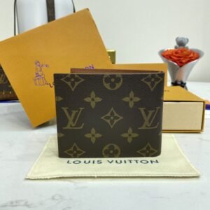Alternative view of Louis Vuitton Marco Wallet Brown