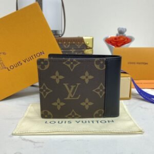 Alternative view of Louis Vuitton Multiple Wallet