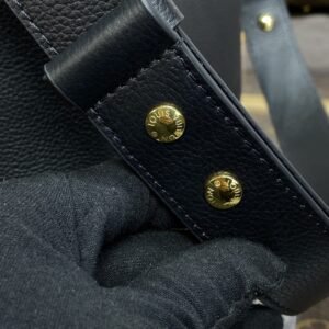 Alternative view of Fake Louis Vuitton Lock And Walk Black