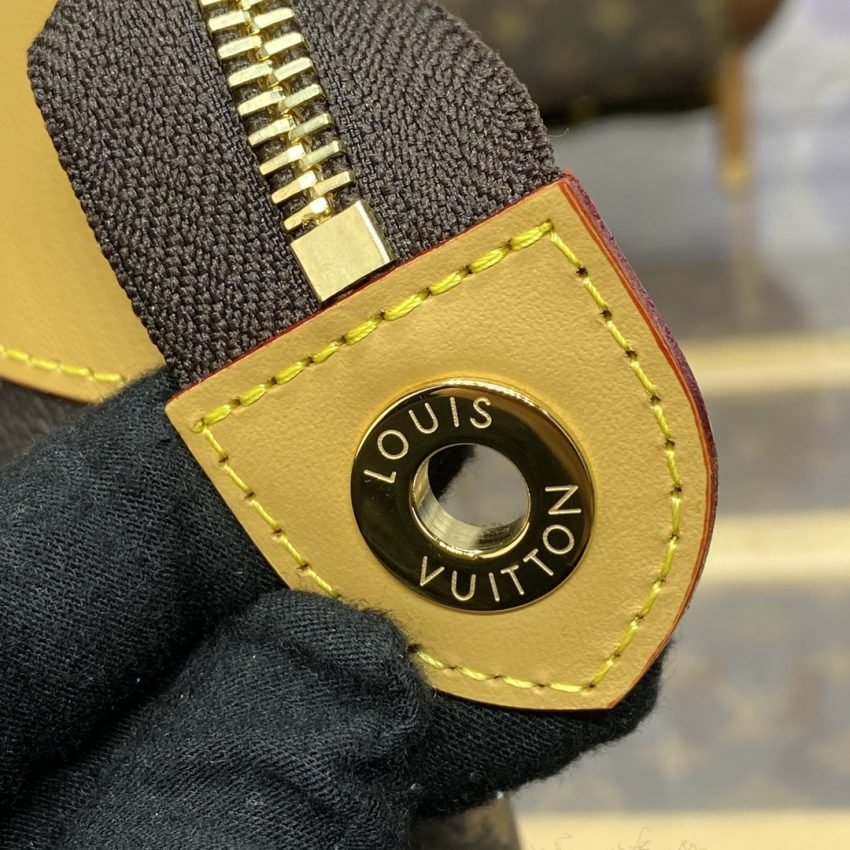 Replica Louis Vuitton Pochette Voyage Brown - Image 8