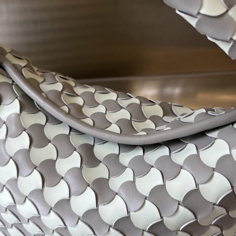 Fake Bottega Veneta Hop Wave - Image 4