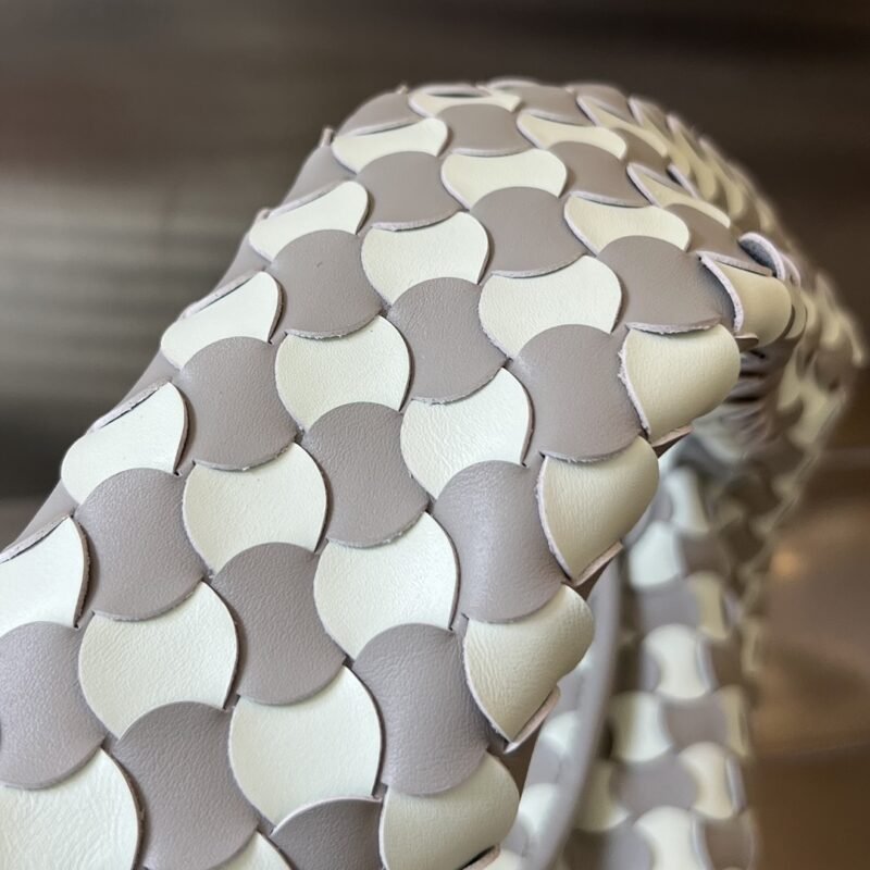 Fake Bottega Veneta Hop Wave - Image 5
