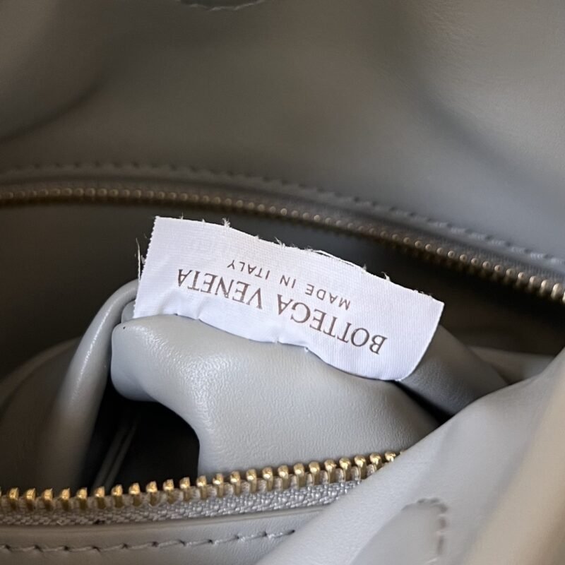 Fake Bottega Veneta Hop Wave - Image 9