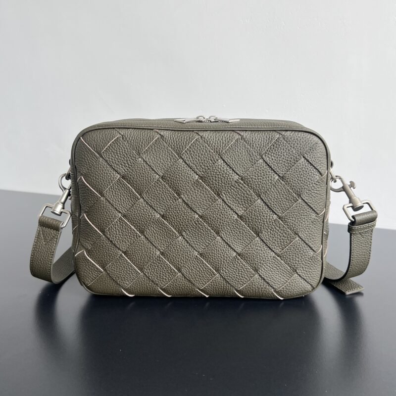 Fake Bottega Veneta Camera Bag - Image 5