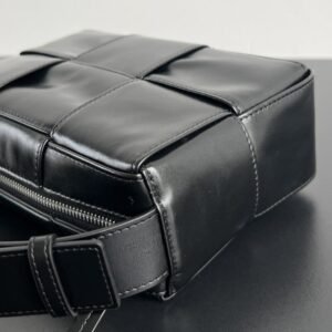 Alternative view of Fake Bottega Veneta Arco Camera Bag