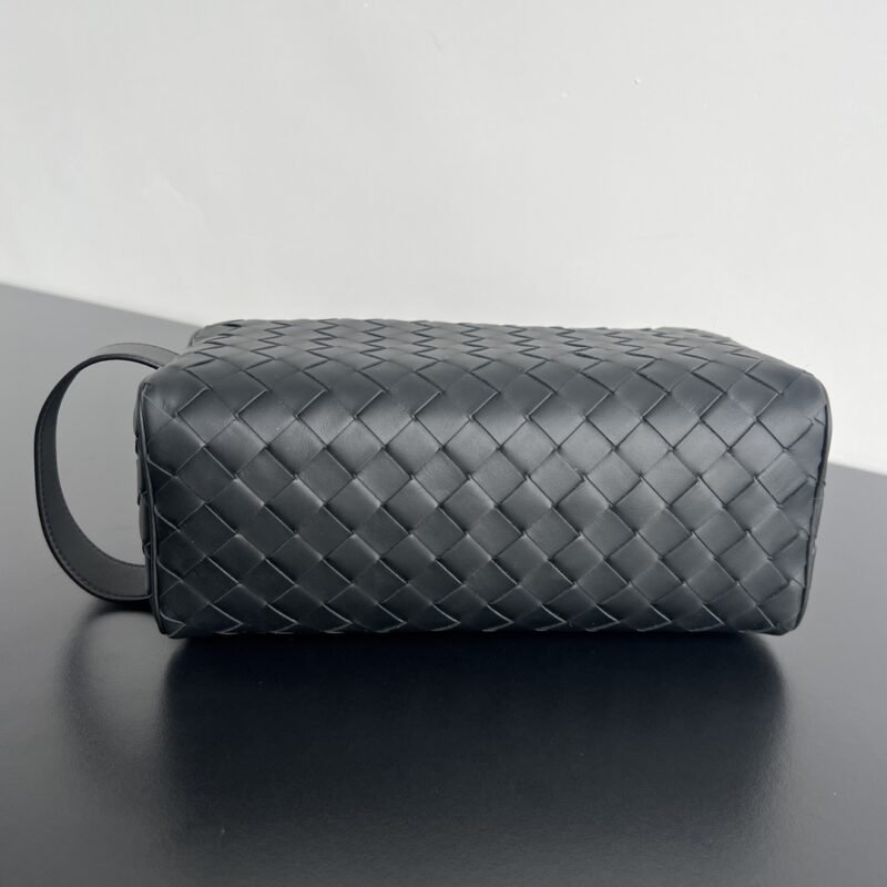 Replica Bottega Veneta Toiletry Bag - Image 4