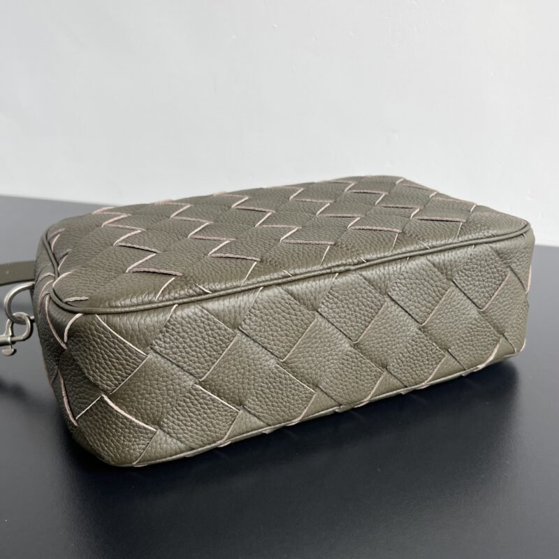 Fake Bottega Veneta Camera Bag - Image 7