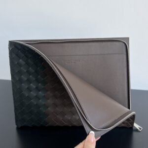 Alternative view of Fake Bottega Veneta Half Zip Clutch