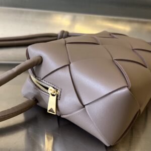 Alternative view of Replica Bottega Veneta Cassette Camera Bag
