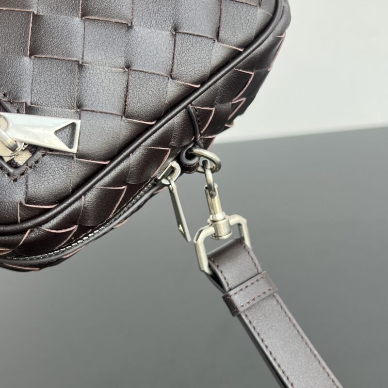 Replica Bottega Veneta Wristband Clutch - Image 9