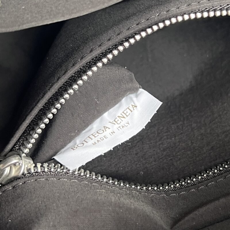 Replica Bottega Veneta Toiletry Bag - Image 10