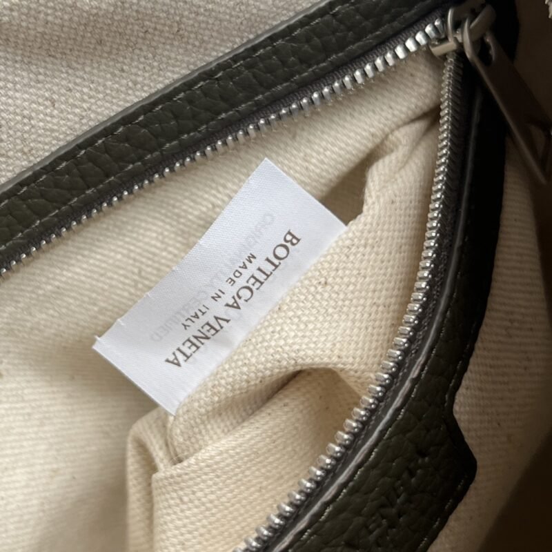 Fake Bottega Veneta Camera Bag - Image 4