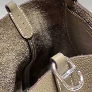 Alternative view of Replica Hermès The Loop Elephant Grey