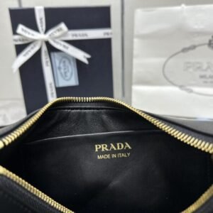 Alternative view of Replica Prada Arque Black
