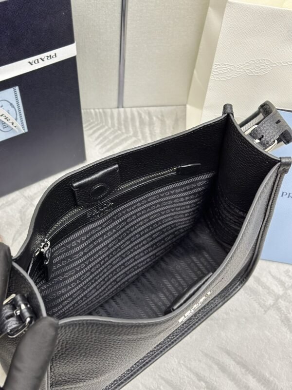 Replica Prada Saffiano Tote Black - Image 2