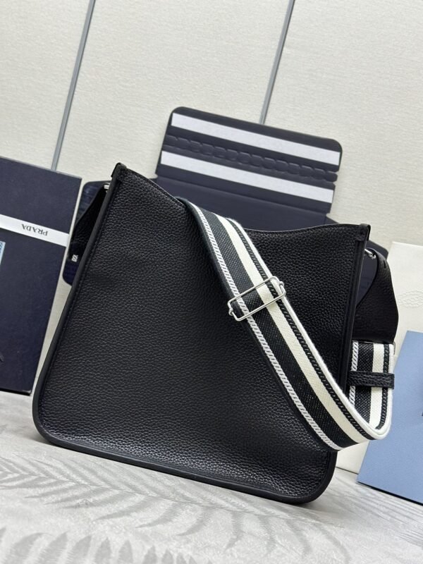 Replica Prada Saffiano Tote Black - Image 6