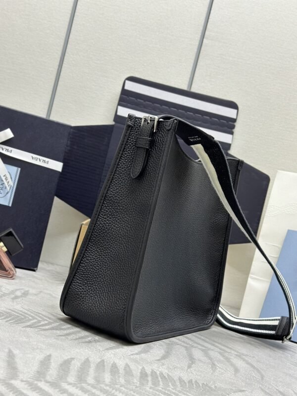 Replica Prada Saffiano Tote Black - Image 8