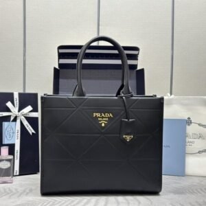 Fake Prada Symbole Black