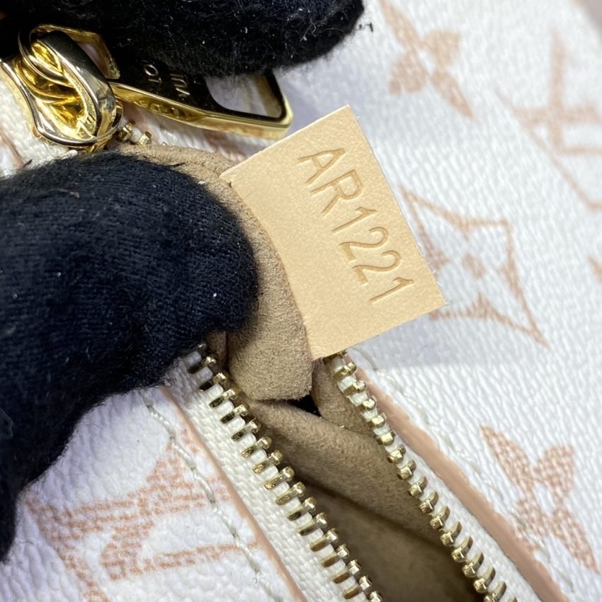 Replica Louis Vuitton Pochette Metis East West Pink - Image 9