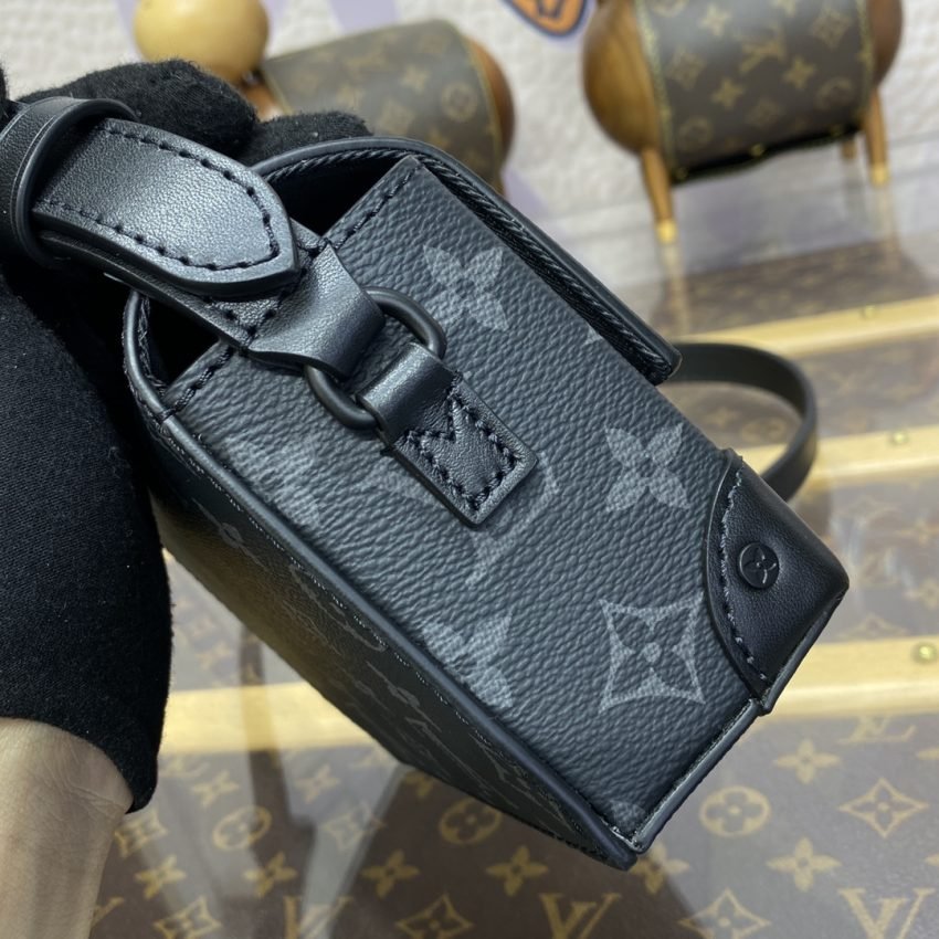 Fake Louis Vuitton Steamer Wearable Wallet Black Canvas - Image 3