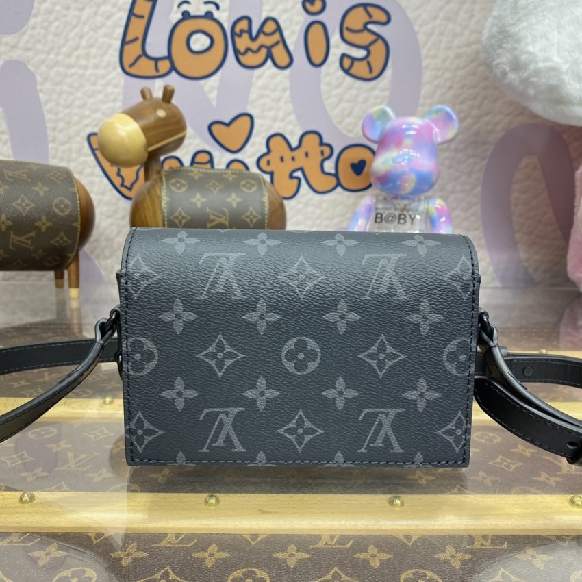 Fake Louis Vuitton Steamer Wearable Wallet Black Canvas - Image 10