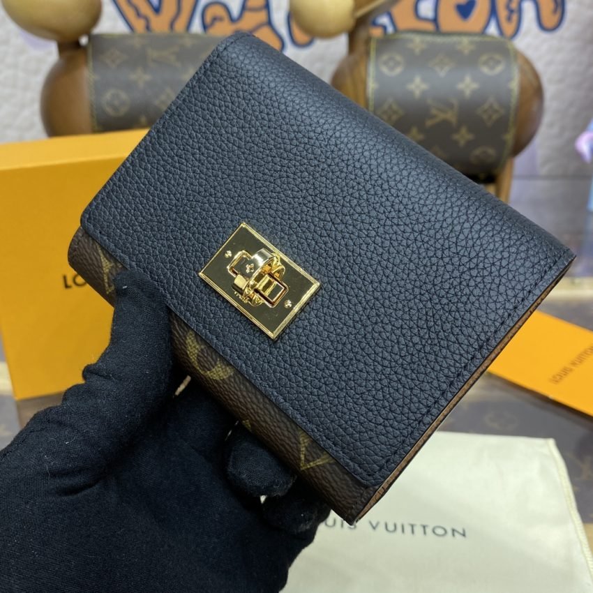 Fake Louis Vuitton Victorine On My Side Wallet - Image 3