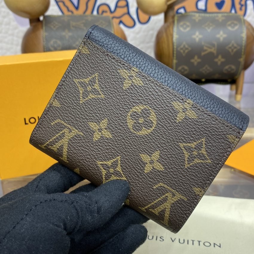 Fake Louis Vuitton Victorine On My Side Wallet - Image 7