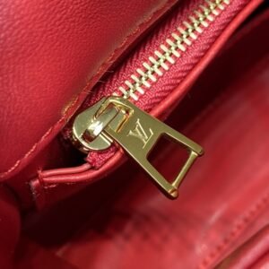 Alternative view of Replica Louis Vuitton Go – 14 Red