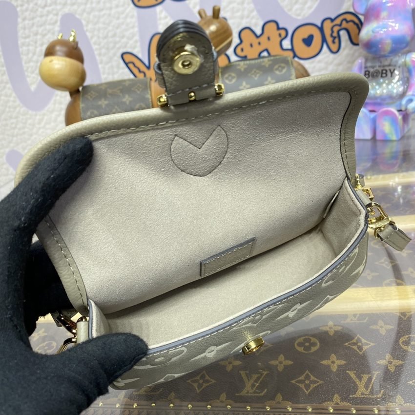 Replica Louis Vuitton Nano Diane Beige - Image 3