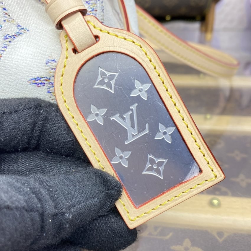Fake Louis Vuitton Nano Noe White - Image 4