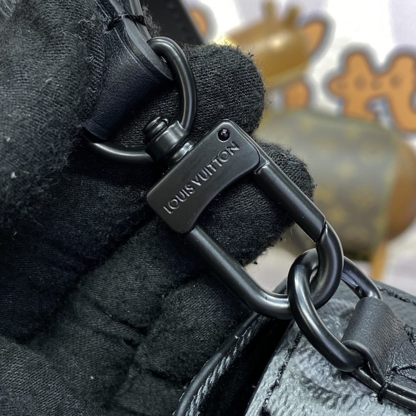 Replica Louis Vuitton Wearable Wallet Black - Image 7